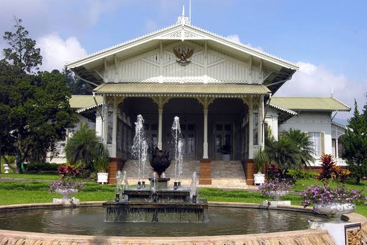 Gedung Induk Istana Kepresidenan Cipanas