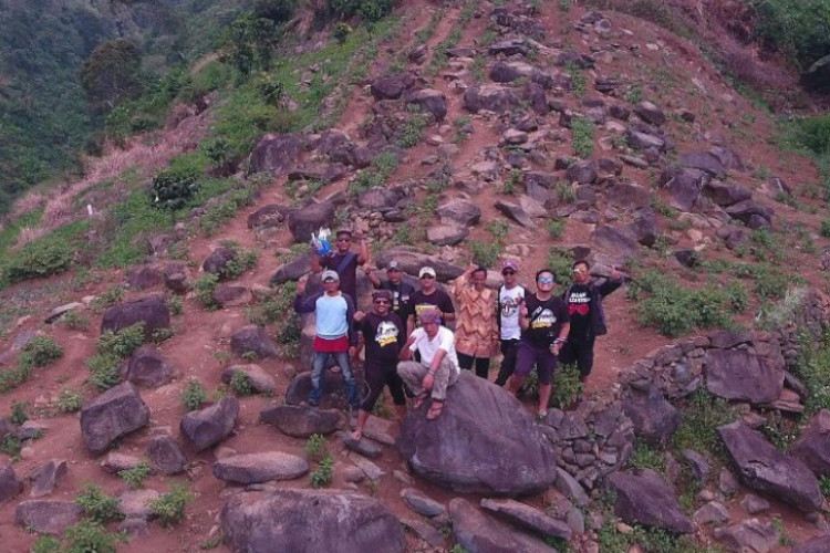Punden Berundak Bukit Lemo